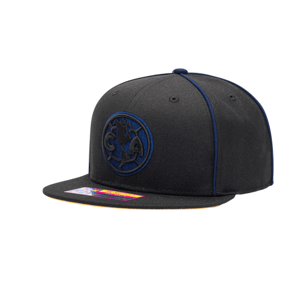 Side view of the Club America Cali Night Snapback with high crown, flat peak, and snapback closure, in black/blue.